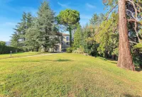 Villa Lucini 1886 "Garden Apt, close to Lake Como & Milan. Sauna & tank pool Hotels near Cernusco - Merate