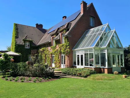 Het Bed Van Den Doktoor Отели рядом с достопримечательностью «AVEVE»