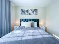 Modern 3BR 2 BathFreeWifi WarmMineralSpring EV lvl 2 chargerwith tesla adapter Hotels in North Port