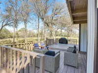 Hot Tub, Deck & Grill: Brookshire Gem Near Venues Hotels in Waller County