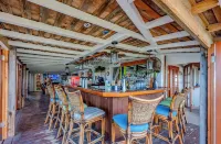The Abaco Inn - bar