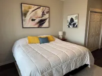 Charming 3-bedroom Home in Canby Hotels near 7-Eleven