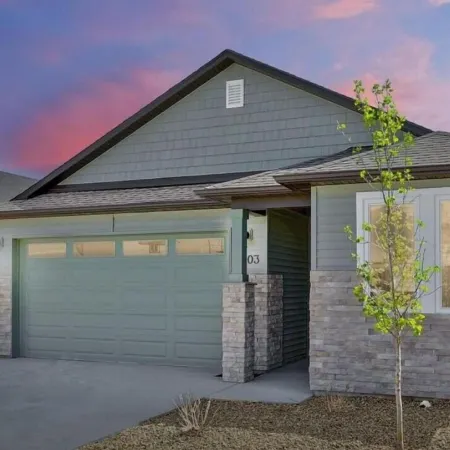 The Cozy & Classy Boise Home                           No cleaning fee!
