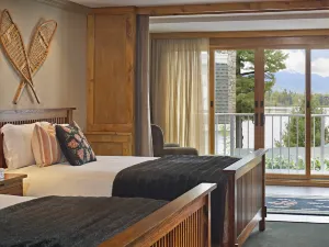 Mirror Lake Inn
