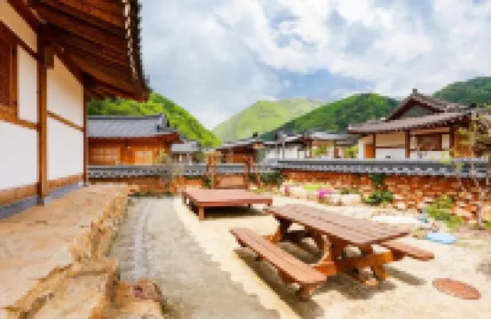 Danyang Full of Happiness Hanok Pension 鄰近島潭三峯的酒店