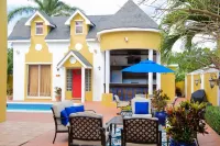 Brownstone Marlin Drive - Apartments