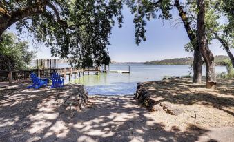 Boat Ramp and Dock Waterfront Home on Clear Lake