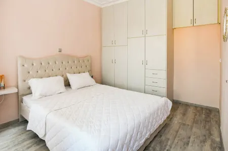 Charming Samos Escape With Jacuzzi and Private Balcony Отели в г. Pythagoreio