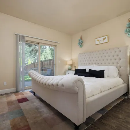 Charming Bend Sanctuary for 6!