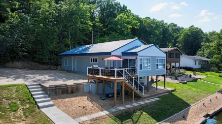 The Lake Shack Waterfront Life