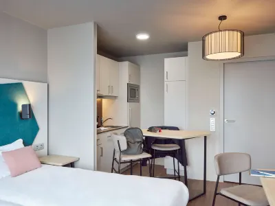 Aparthotel Adagio Paris Suresnes Longchamp Hotel a La Defense