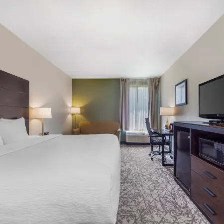 Quality Inn & Suites NJ State Capital Area