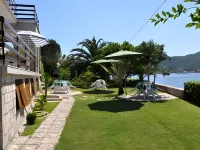 Apartments MaXhit Hotel a 