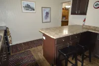 Cozy Mountain View home just blocks from center of town.