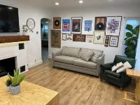 Modern House, Walk To Historic Downtown!