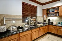 Homewood Suites by Hilton Cincinnati-Milford - Desayuno