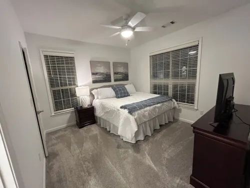 Wonderful 2-Bedroom 2-Bath apartment with Attached Garage in Alpharetta