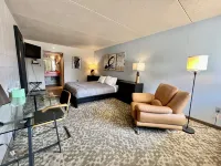 Downtown CF Studio - Free Gated Parking! 516