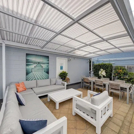 Harbour View Motel and Waterfront Apartments Отели рядом с достопримечательностью «Парк Мемориал»