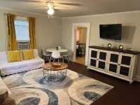 Cozy & Peaceful Cottage near SGMC, VSU, Down town