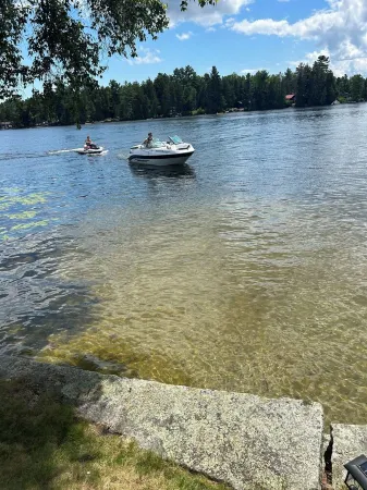 Escape to a 2 Cabin Waterfront Property on George's Pond, Franklin Отели в г. Франклин