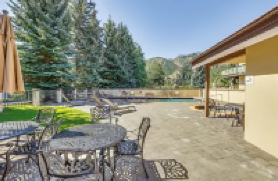 距離太陽谷度假村2英里：可步行的公寓！