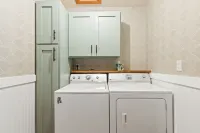 Cozy Lakeview Retreat in Tuscaloosa - 2 bedrooms