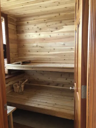 Luxury Seafront Stay with Separate Entrance at Gate Way to Olympic National Park