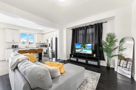 Joyful Haven|KingBed|Air Hockey| 10 mins to Falls