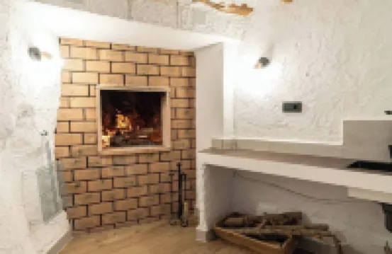Cottage with jacuzzi and fireplace, ideal for couples.