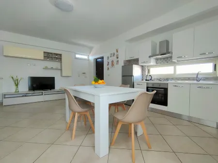 Serao House, apartment on the 2nd floor in the center