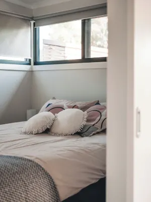 Little Roaring Beach Shack - cosy beachside retreat, Dover, Huon Valley.