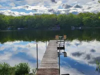 Snowfall Escapes - Lakefront Cabin with Loft & Bar