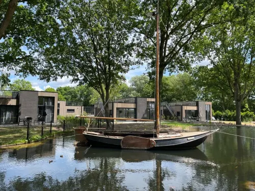 Ferienhaus Holland-cube Direkt am Veluvemeer in Bad Hoophuizen Hotels in Hulshorst