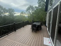 Gorgeous Mountainside Chalet in Jackson, NH Hotels in Jackson