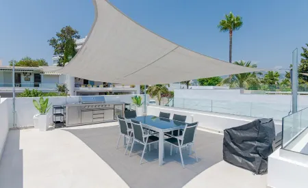 Luxury 5 Bedroom Villa In Real Club de Golf Guadalmina