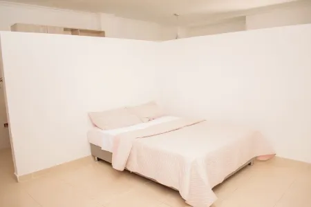 Comfortable apartment  3 People in North of Montería in front of shopping center