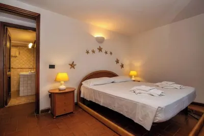 Three-room apartment for 6 on the beach Hotels near Rudalza