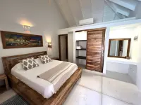 Casa Mia - Large Luxury Villa with private pool and 4 min walk to beach Hotels in 