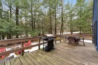 Charming 3-bedroom cabin w/ fire place