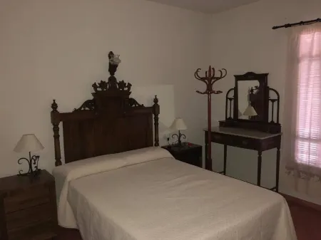 Casa Rural Viña Arroyo del Galloo Отели рядом с достопримечательностью «Cortijo de Santa Rosa»