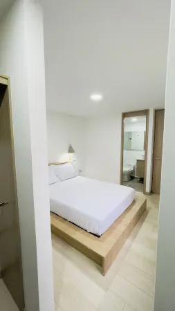 Modern Spacious 3-bedroom apartment with fitness room, WiFi in charming Sabaneta