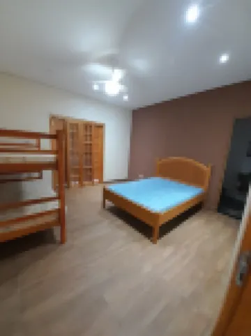 Country House with Pool, Sports Court, and Jacuzzi; Pets Allowed.