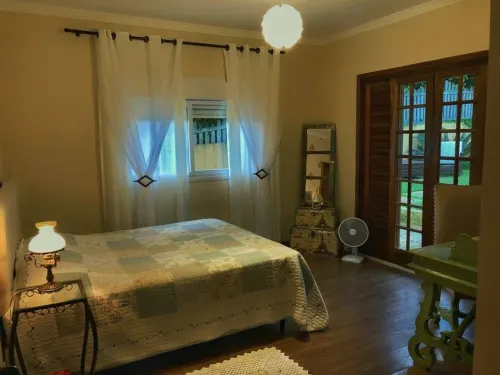 Large house in condominium, 3 bedrooms, 5 bathrooms and large yard