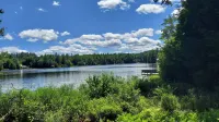 4-bedroom Lake Front House in Quntisential Private Vermont Setting