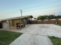 Charming 4-bedroom Home away from Home