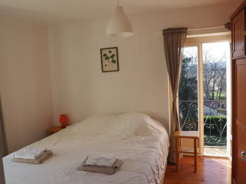 Jolie Maison en Dordogne Avec Piscine 8/4 et Terrain de 4500m Privative