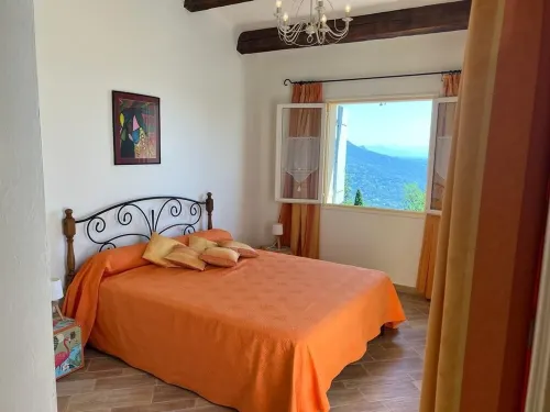 Unique 200m² Villa Between sea and Mountain