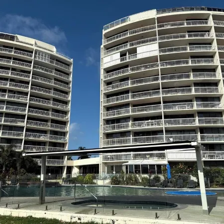 Gemini Resort - Unit 19