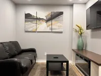 Darlington’s basement suite! Hotels in Clarington